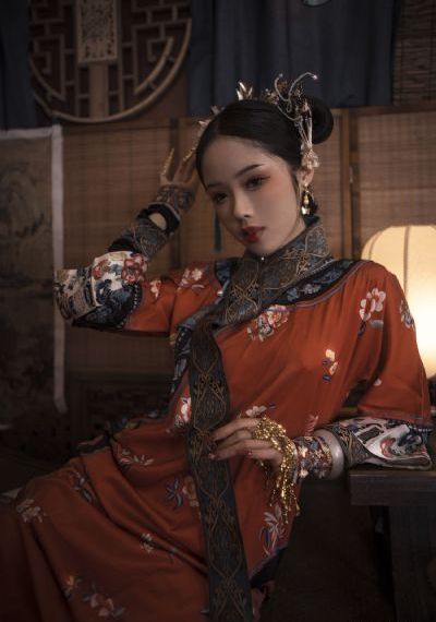年轻的小婊