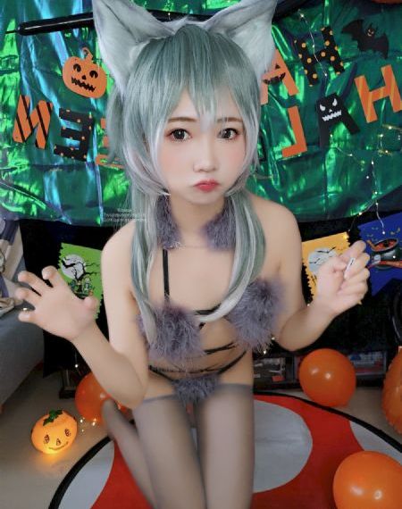 森林里的熊冬眠中